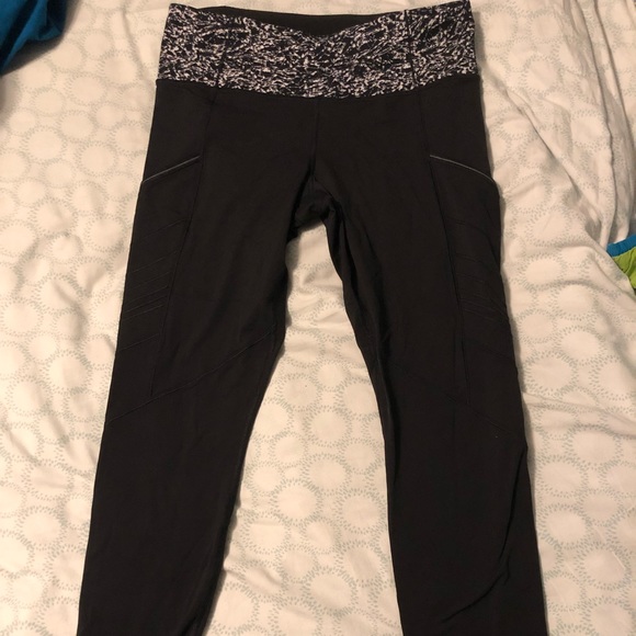In movement full length lululemon leggings - Picture 1 of 5